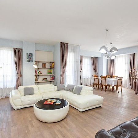 Luxury 4 Bedroom Apartment Tbilisi Ngoại thất bức ảnh