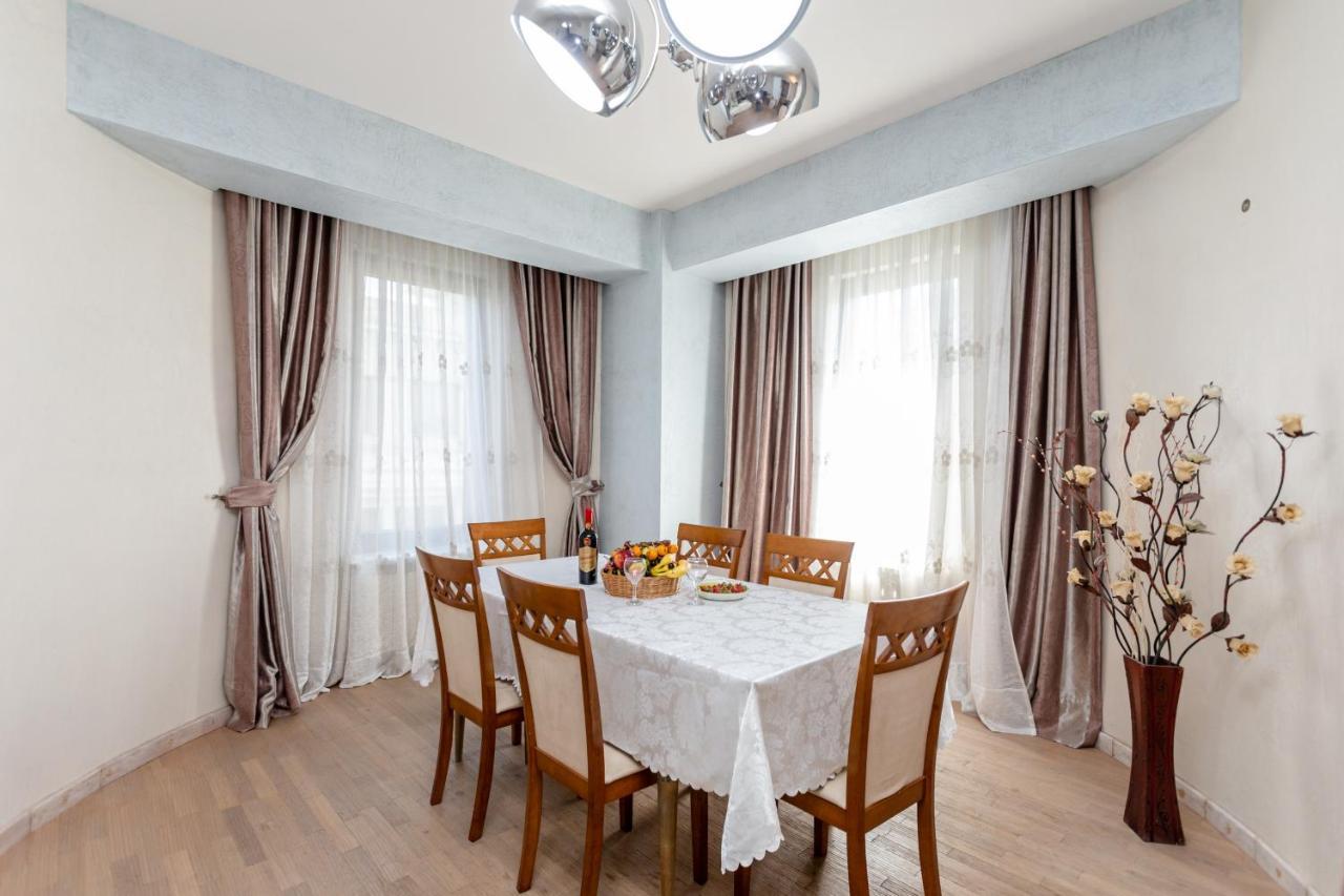 Luxury 4 Bedroom Apartment Tbilisi Ngoại thất bức ảnh